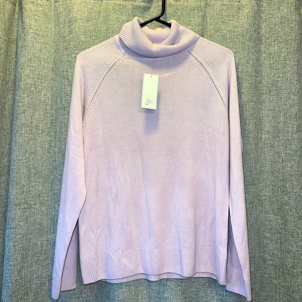 G.H. Bass Co lavender turtleneck size medium NWT